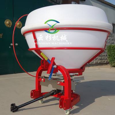 云杉大容量撒肥機(jī) 現(xiàn)代農(nóng)場的智慧施肥解決方案